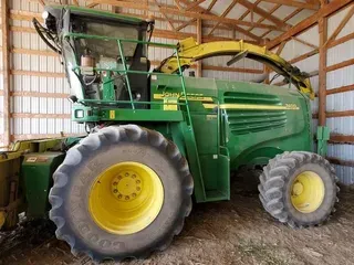 2006 John Deere 7400