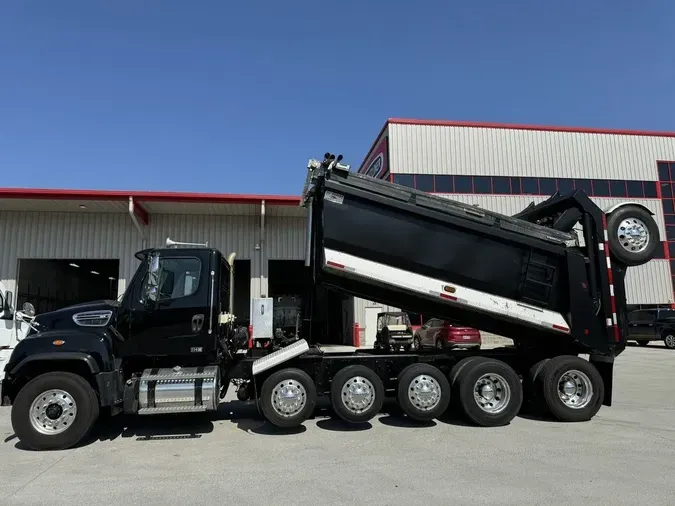 2018 Freightliner 114SD