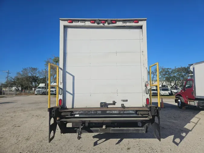 2009 FREIGHTLINER/MERCEDES M2 106