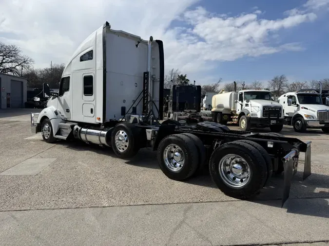 2021 Kenworth T68006d4eda7db578b69634b4990d1e327fc