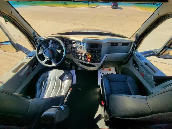 2020 Peterbilt 57906d4f20e4faecaffa73df8f4d61ef24d