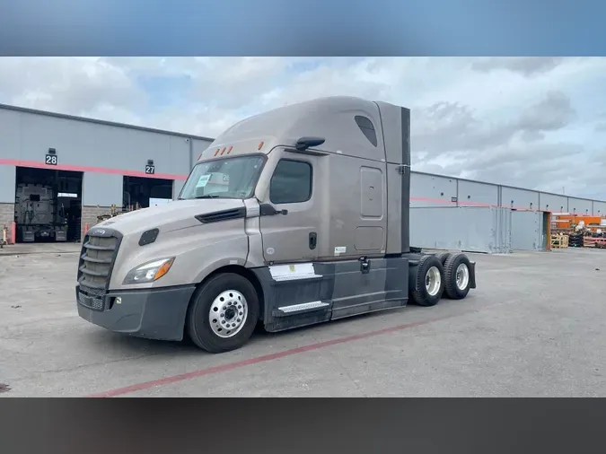 2023 Freightliner Cascadia 126