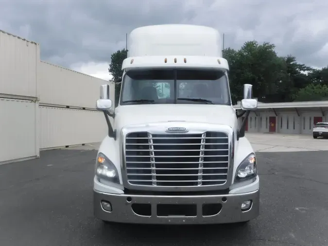 2018 FREIGHTLINER/MERCEDES CASCADIA 125