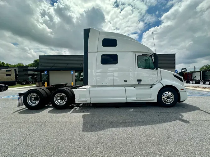 2023 Volvo VNL64T860