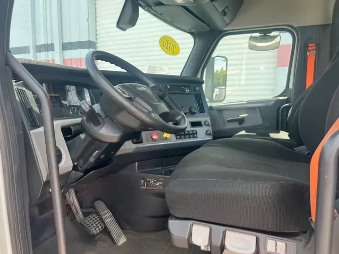 2020 FREIGHTLINER NEW CASCADIA PX12664