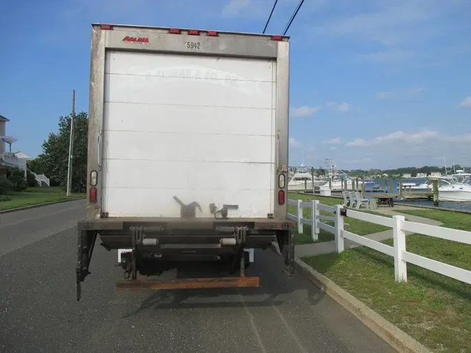 2018 INTERNATIONAL 4300