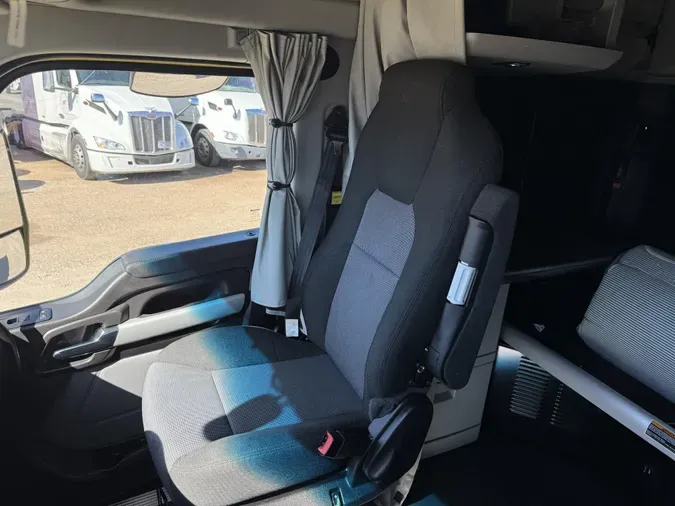 2024 Kenworth T68006d70257820b40cea16cbc414cf4646e