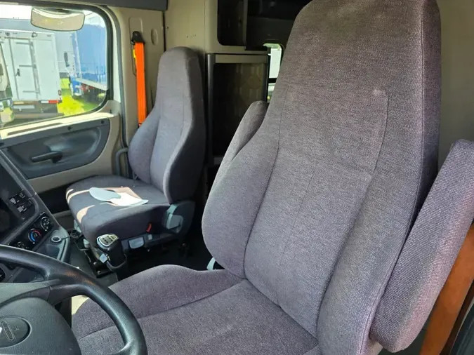 2020 FREIGHTLINER CASCADIA 125