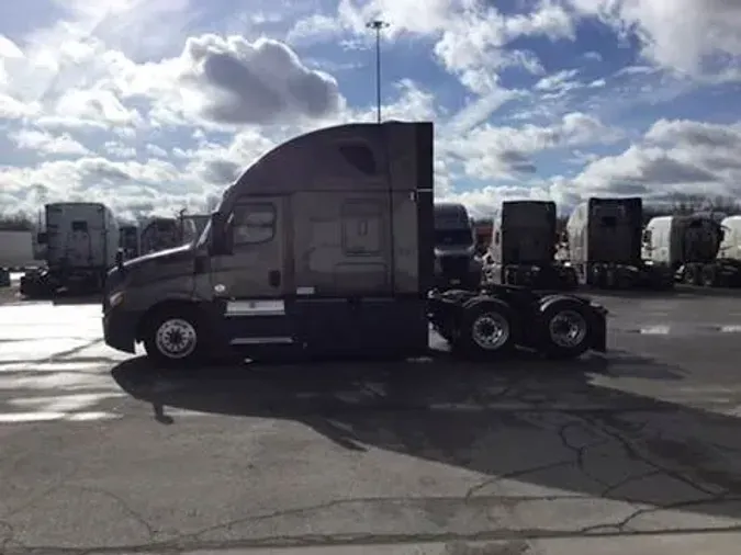 2023 Freightliner Cascadia