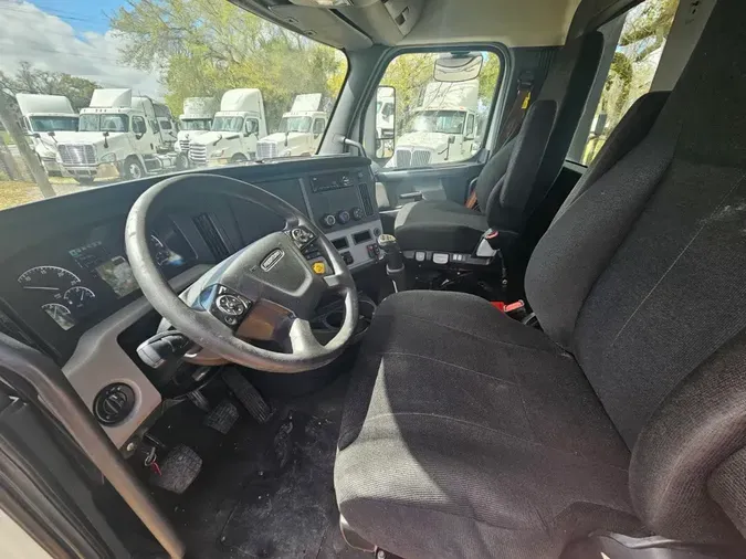 2019 FREIGHTLINER/MERCEDES NEW CASCADIA 11606dee2efd487f2b1944270de6cba342e