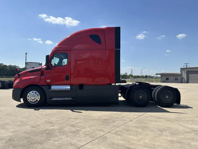 2022 Freightliner Cascadia