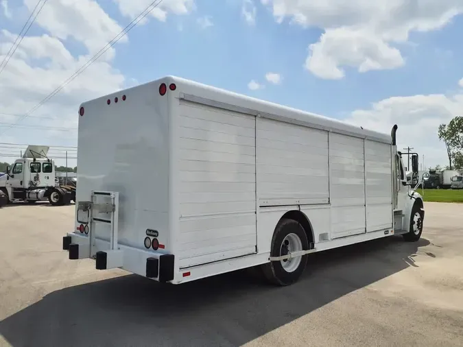 2018 FREIGHTLINER M2 106