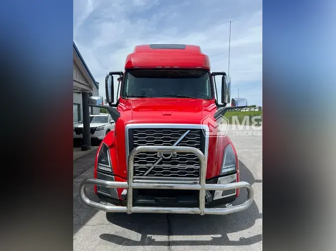 2023 VOLVO VNL64T760