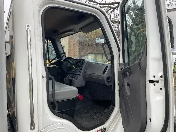 2018 Freightliner M2