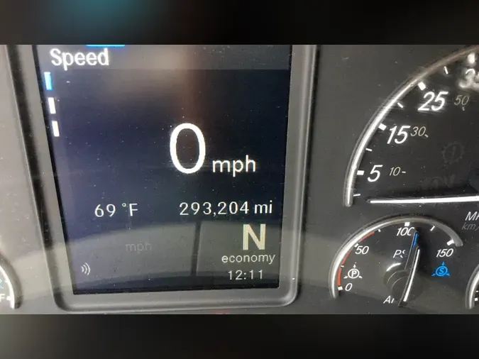 2022 Freightliner Cascadia 126