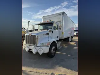 2017 Peterbilt 337