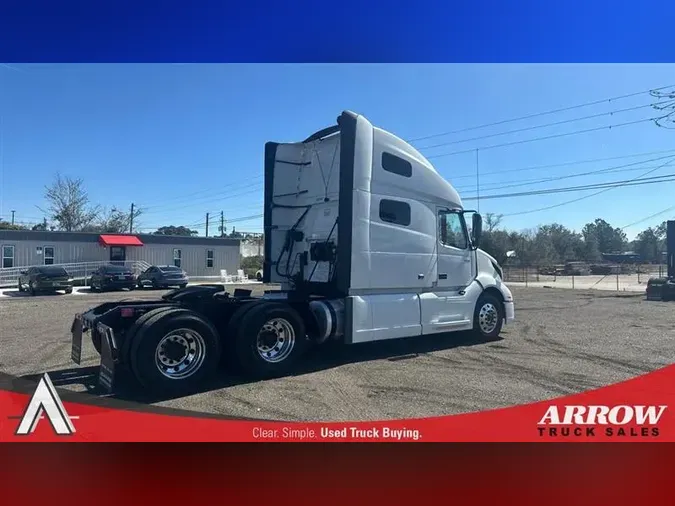 2020 VOLVO VNL760