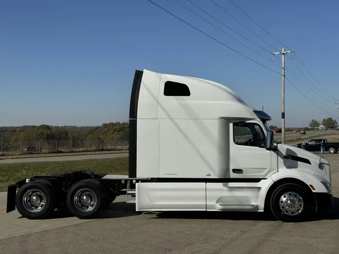 2023 PETERBILT 579