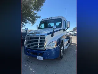 2018 FREIGHTLINER/MERCEDES CASCADIA 125