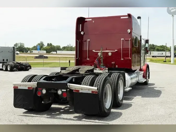 2020 PETERBILT 389