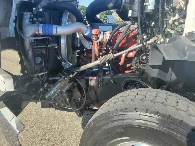 2018 MACK GU813