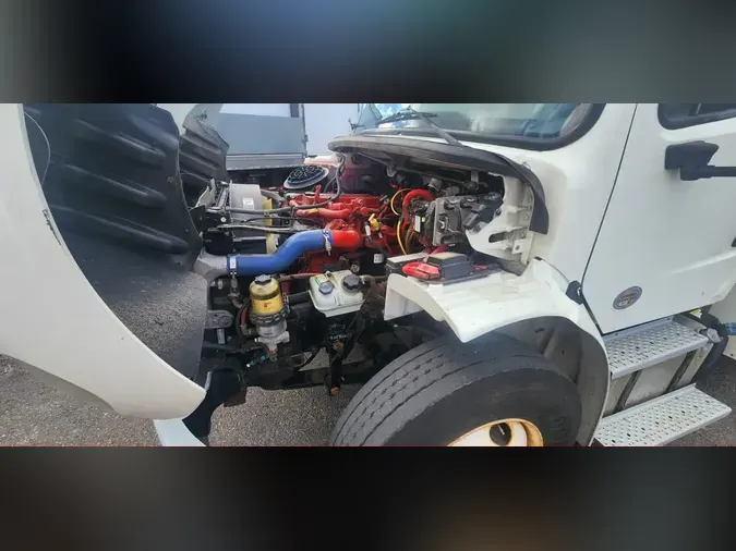 2019 FREIGHTLINER/MERCEDES M2 106