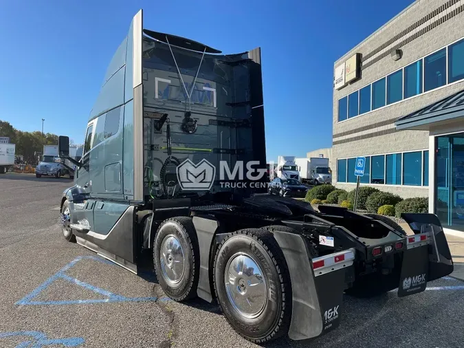 2025 VOLVO VNL64T840