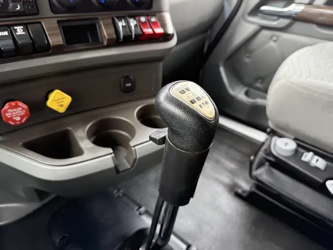 2019 Kenworth T880