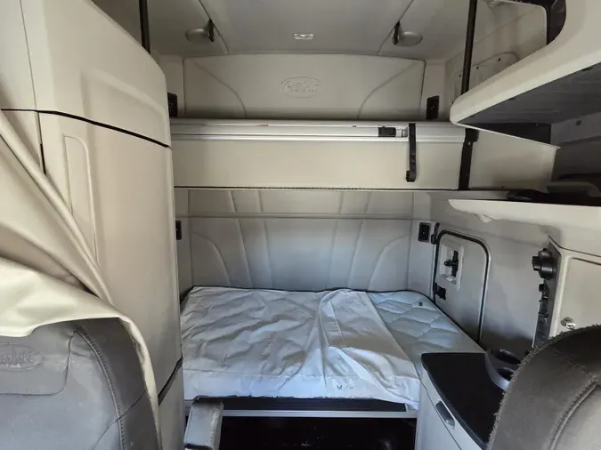 2022 Peterbilt 5790704397c65d6823405216bc4a94a69f7