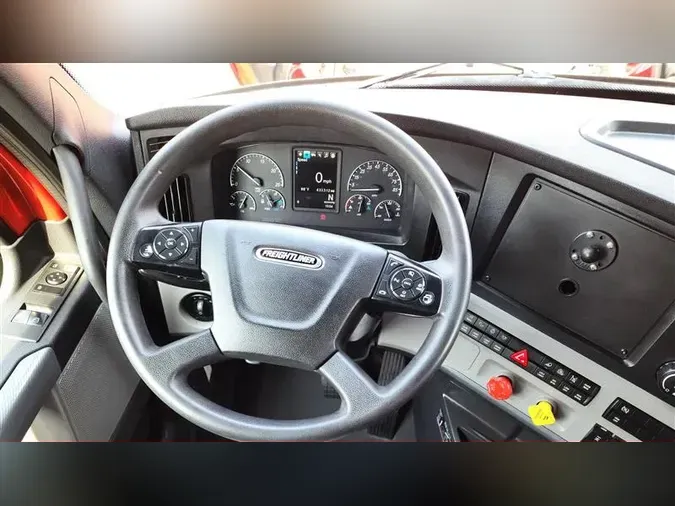 2022 FREIGHTLINER CA126