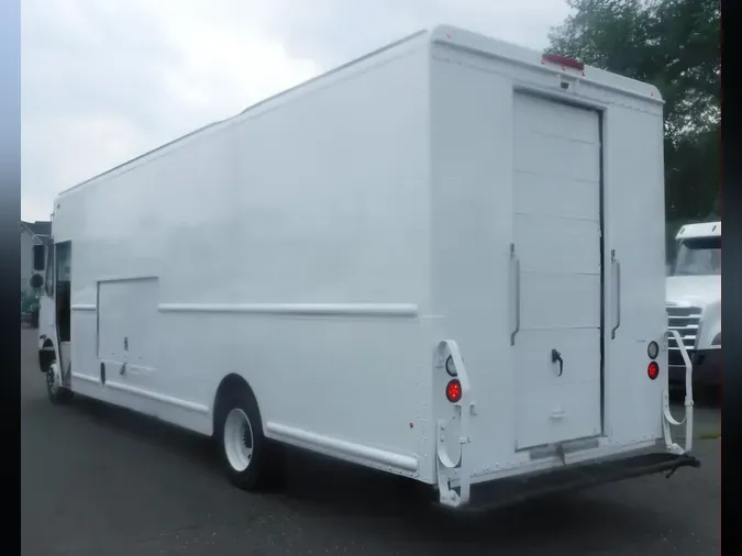2017 FRTLR CUSTOM CHASSIS CORP MT55