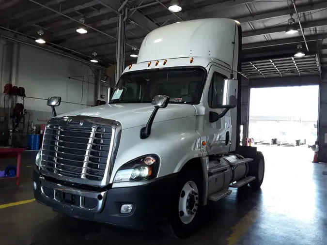 2018 FREIGHTLINER/MERCEDES CASCADIA 125