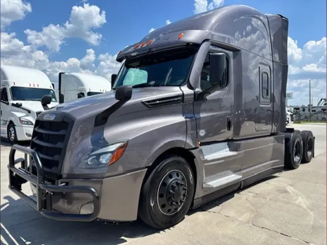 2022 Freightliner PT126SLP