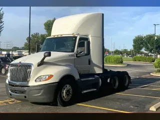 2022 INT LT625 6x4