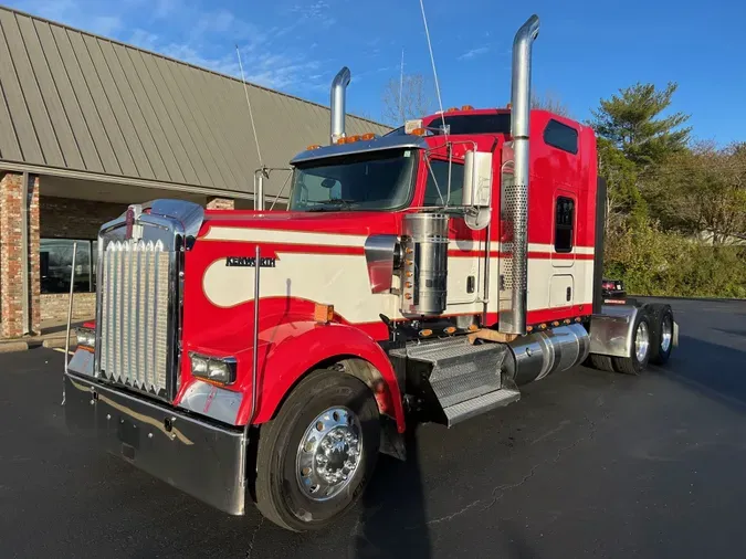 2018 Kenworth W900