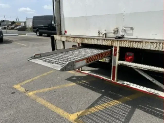 2019 FREIGHTLINER/MERCEDES M2 106