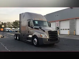 2022 Freightliner Cascadia 126