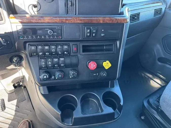 2022 International LT6250718d6d0c218bfa8b7aef7706f98d4e9