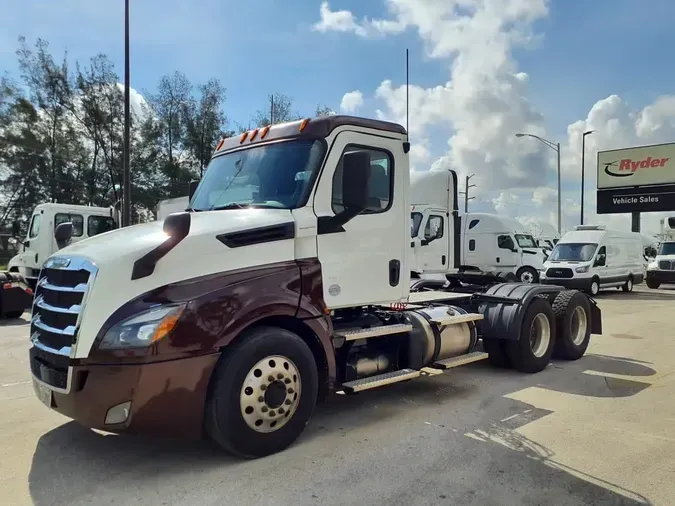 2020 FREIGHTLINER/MERCEDES NEW CASCADIA PX126640722e8c31b0da1c60c689f40debb439a