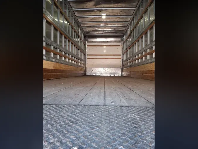 2018 FREIGHTLINER/MERCEDES M2 106