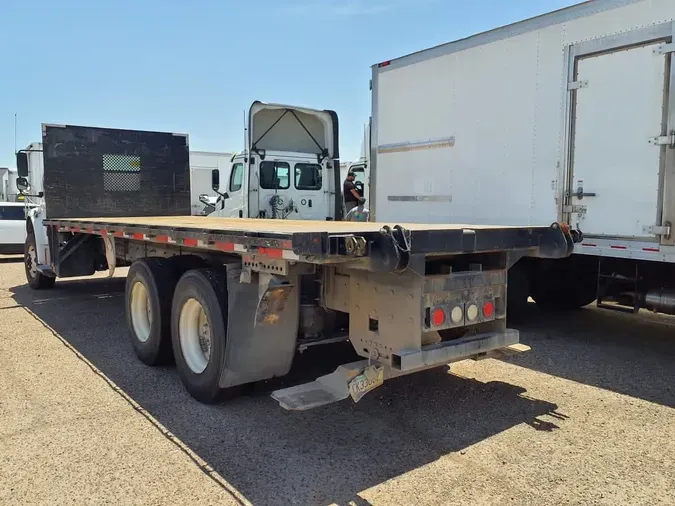 2017 FREIGHTLINER M2 106