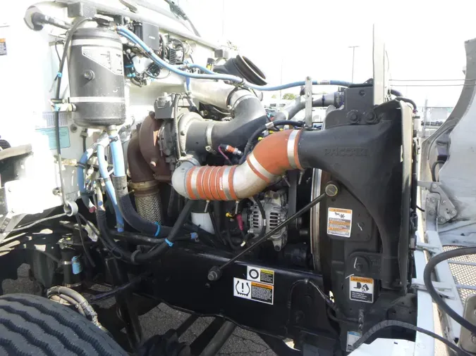 2020 Peterbilt 337
