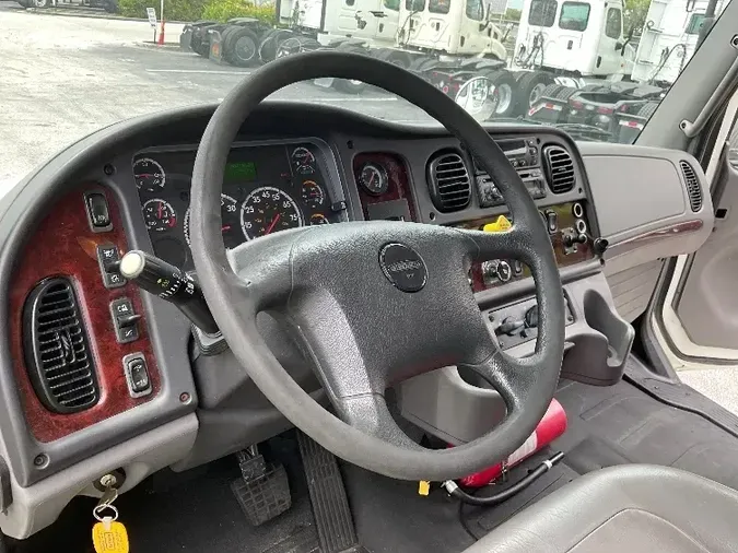 2016 Freightliner M2