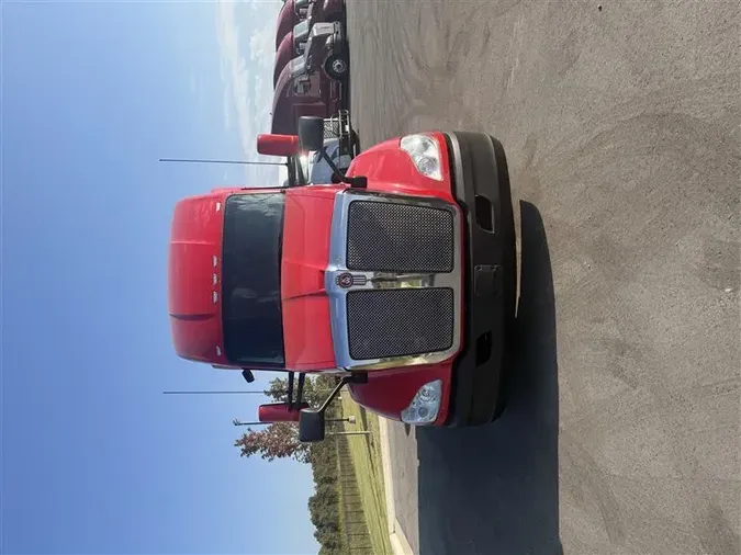 2022 KENWORTH T680072b33f7ba2cd974ec0673c06fbce2fe