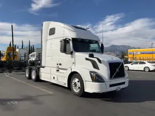 2018 VOLVO VNL64670