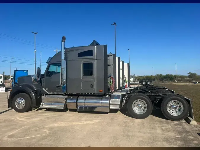 2024 Kenworth W9900733796aee1a75789df6a4d041946579