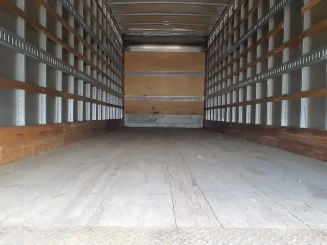 2020 FREIGHTLINER/MERCEDES M2 106