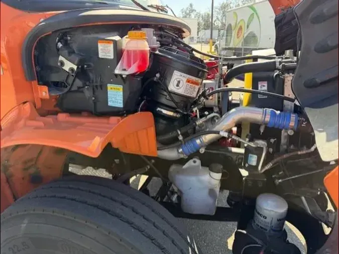 2021 Freightliner Business Class M2 106