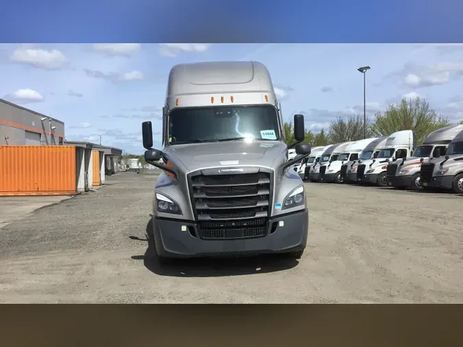 2023 Freightliner Cascadia 126
