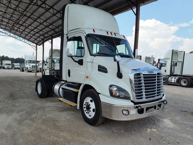 2018 FREIGHTLINER/MERCEDES CASCADIA 113